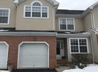90 Castle Pointe Blvd, Piscataway, NJ 08854