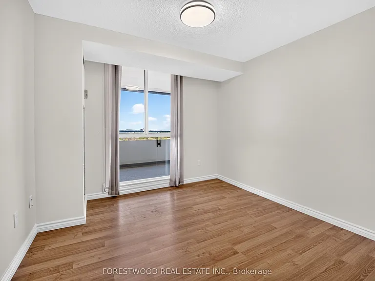 1300 Mississauga Valley Blvd #1108 — Photo 18