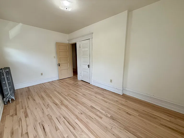 215 N Wisconsin St — Photo 9