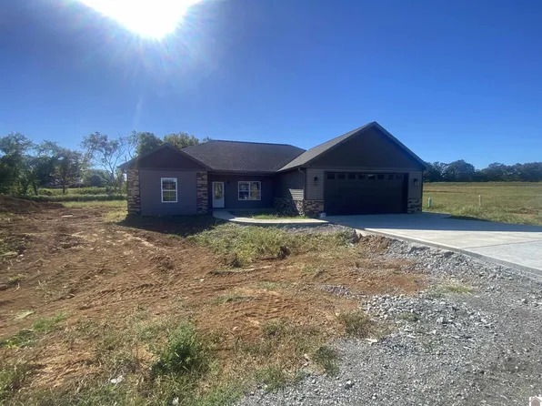 32 Fieldstone Cir, Cadiz, KY 42211