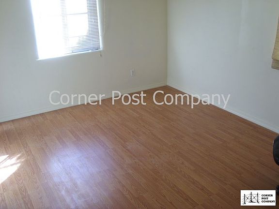 3rd image of 537 Valencia Dr SE APT 1