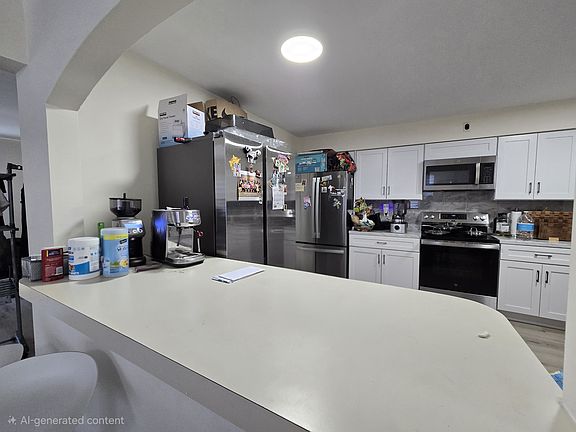 5th image of 62 Edgewater Pl #3