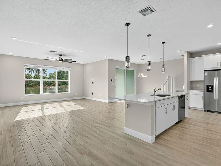 3552 NW Solange Ct — Photo 5