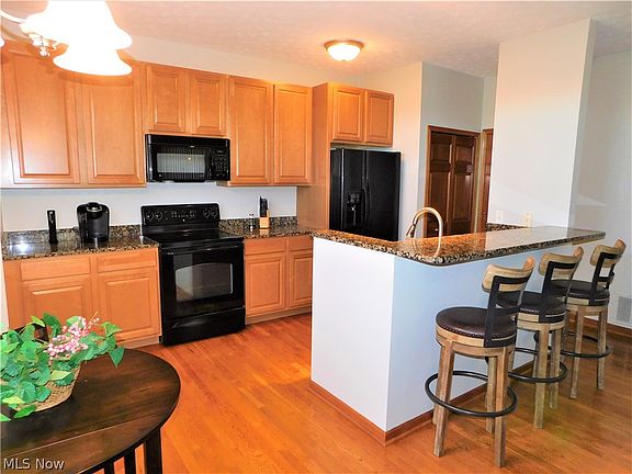 4th image of 1218 Chapman Ln Unit 8