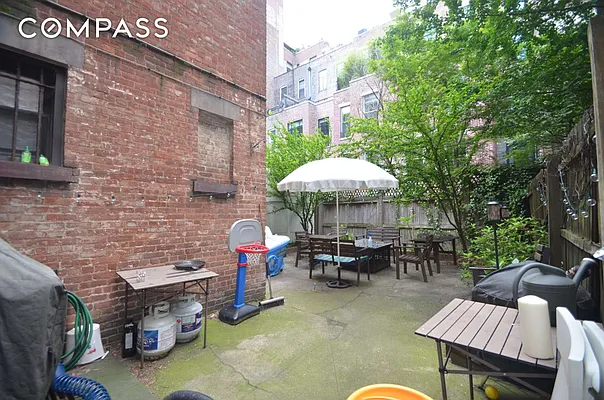 Rented by Compass | media 9