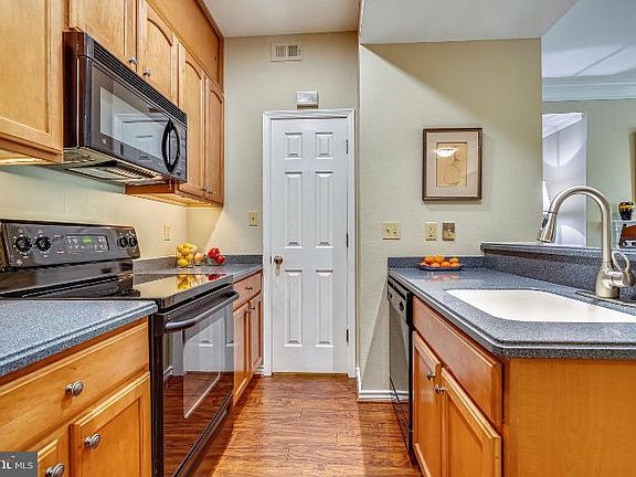 4th image of 12154 Penderview Ter APT 1203