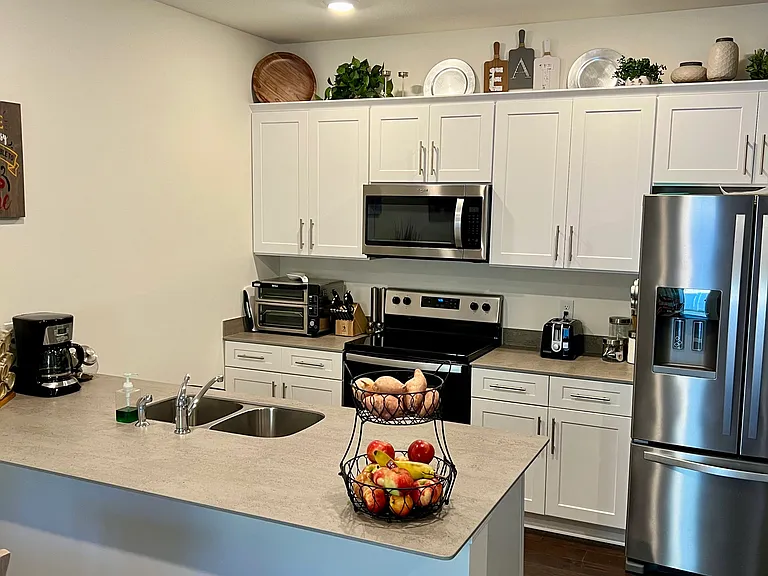 1006 Saylors Pl — Photo 3