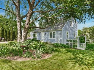 490 Wormwood Rd, Fairfield, CT 06824