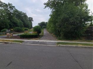 43 Summer Hill Ct, Cheshire, CT 06410