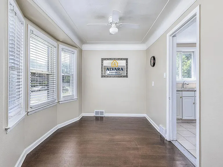 8249 Robson St — Photo 5