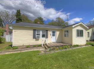 3542 East St, Hartland, MI 48353