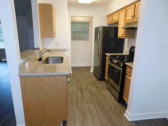 4th image of 64 Assana Ct