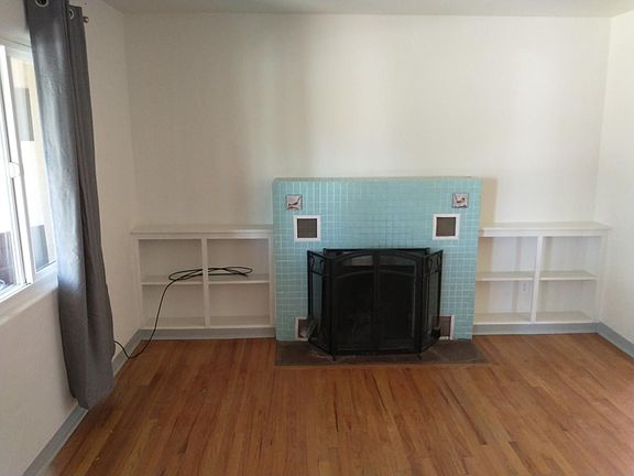 3rd image of 1137 Vassar Dr NE
