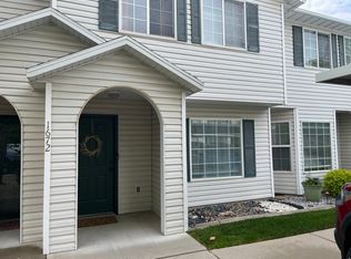 1672 Canyonwoods Dr, Ogden, UT 84404