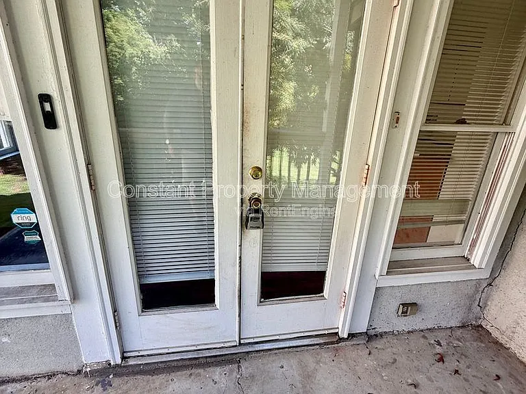 1031 Bond St #3 — Photo 2
