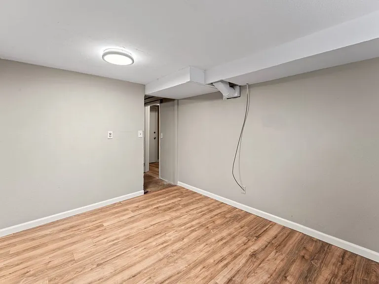 1100 SW Kingscross Rd — Photo 31