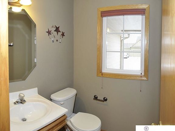 3rd image of 6722 S 163rd St