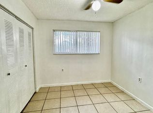 994 Lake Terry Dr APT A, Royal Palm Beach, FL 33411