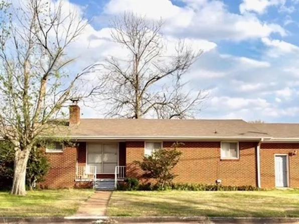 1411 E 30th St, Sheffield, AL 35660