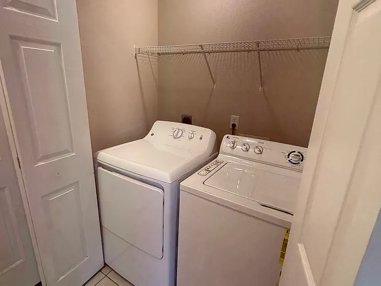 875 Melanie Ln #875 — Photo 7