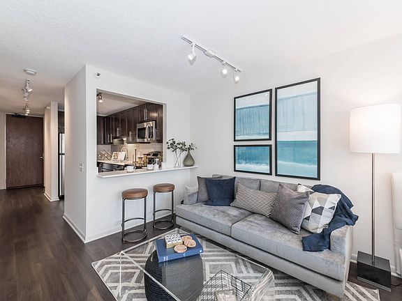 5th image of 175 N Harbor Dr APT 1809