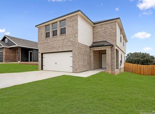 305 Gathering Dr, San Antonio, TX 78253