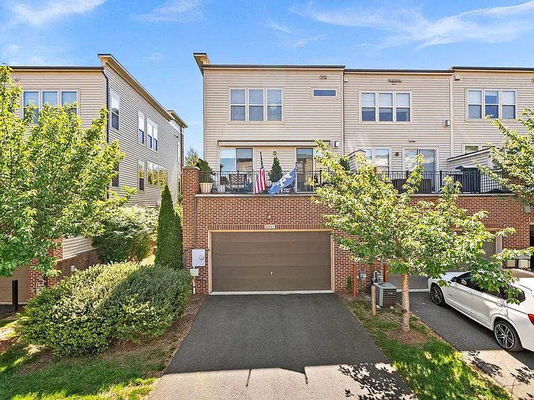 22840 Goldsborough Ter — Photo 40