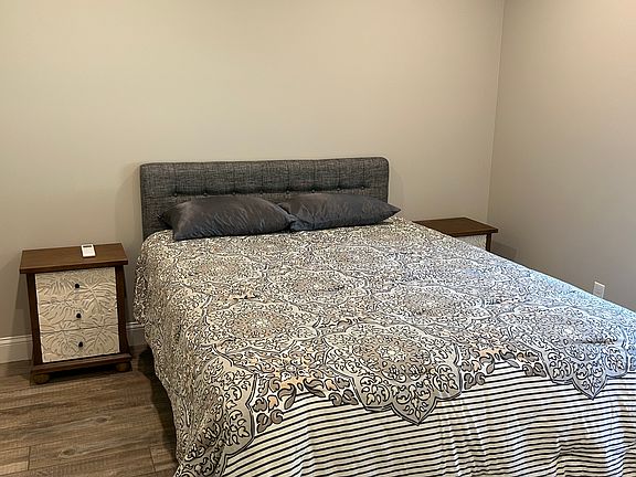 first floor queen size bed