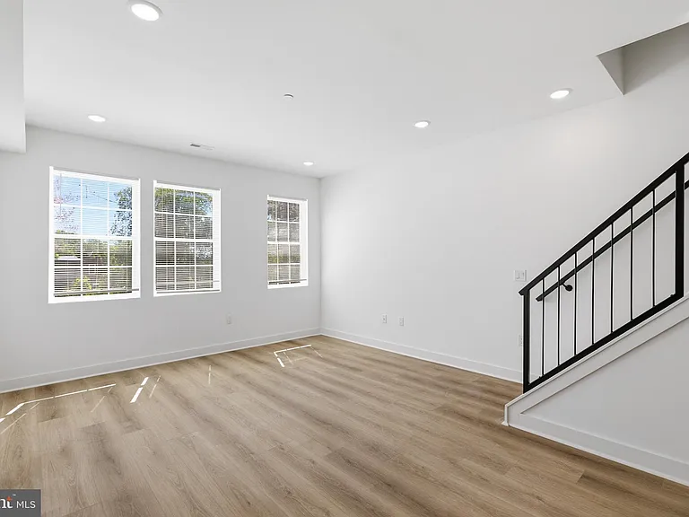 2534 N 11th St #2 — Photo 12