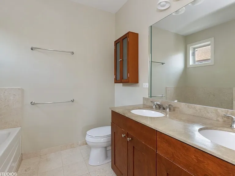 21 Northfield Ter #21 — Photo 10