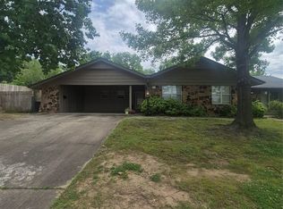 3352 E 56th Pl Unit B, Tulsa, OK 74135