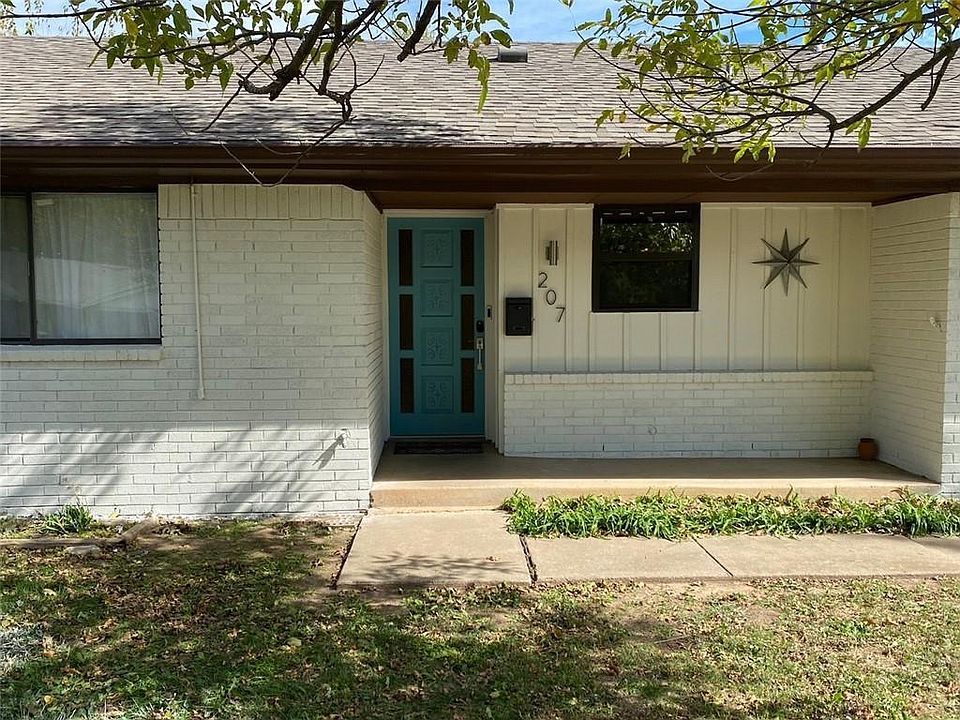 1st image of 207 Orr Dr