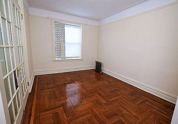 4th image of 45-08 40th St APT D23
