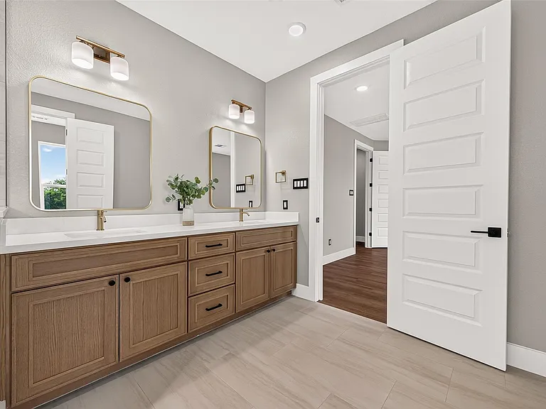 703 Carol Lynn Dr #B — Photo 20