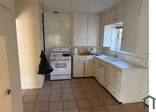 2 bed, 1200 sqft, $2,400 — Photo 4
