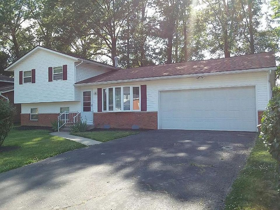 1st image of 427 Briarwood Dr