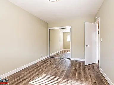 5th image of 990 Helen Ave #3