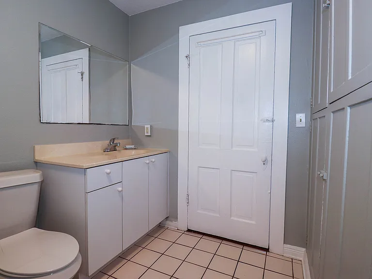 203 16th St W #203 — Photo 12