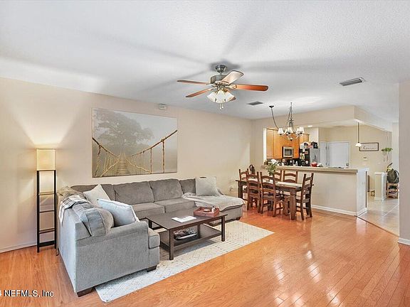 3rd image of 13261 STONE POND Drive