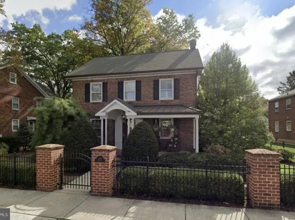 40 Cedar Ave, Hershey, PA 17033
