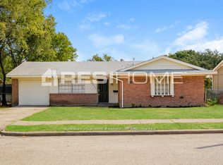 6440 Leaning Oaks St, Dallas, TX 75241