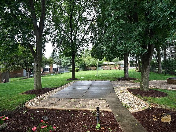 3rd image of 4576 Pepper Dr