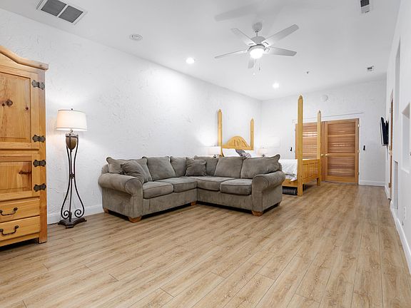 5th image of 1999 W Canyon View Dr #17