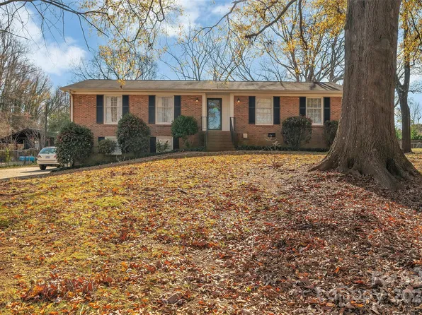 7914 Rainbow Dr, Charlotte, NC 28227