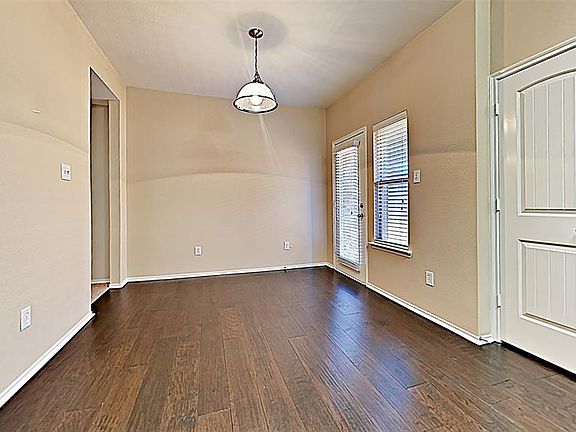 2nd image of 4008 Houston Dr
