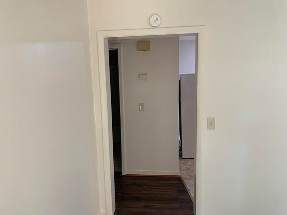 2nd image of 3007 Kentwood St #B