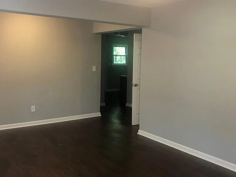 668 Charlotte Pl NW #A — Photo 2