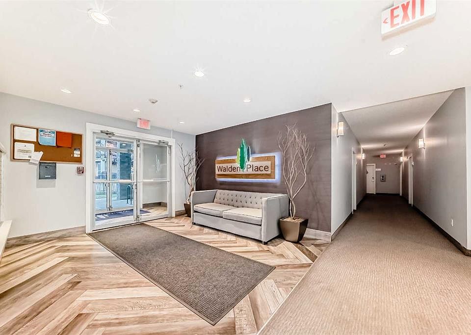 1st image of 10 W Walgrove Walk SE #405