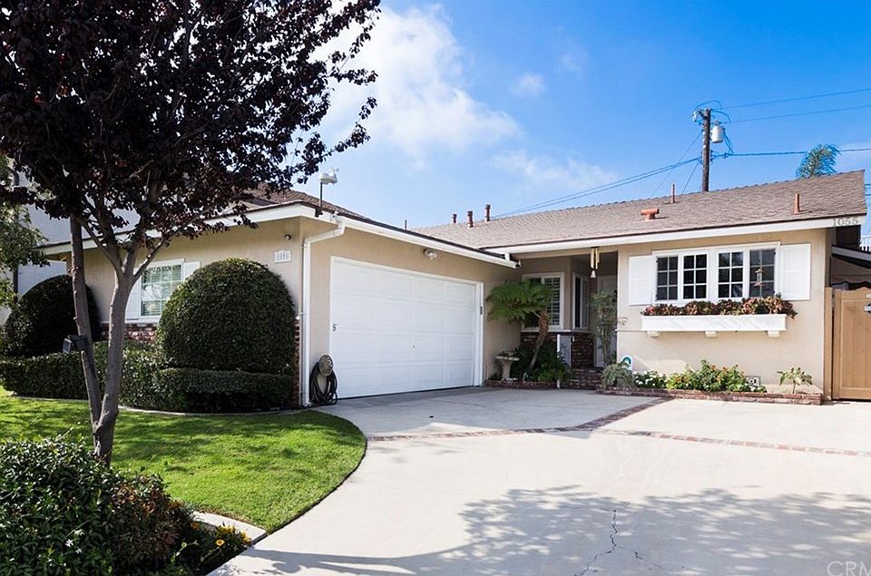 1st image of 1055 Catalina Ave