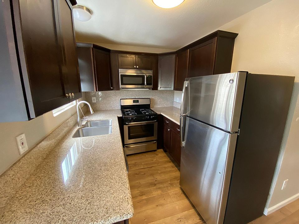 1st image of 2621 C St APT 4